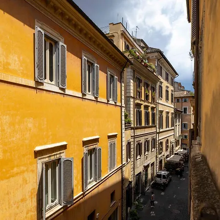 Home at Rome Luxury Navona Guest House 2