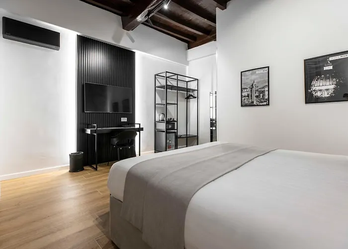 At Luxury Navona 2